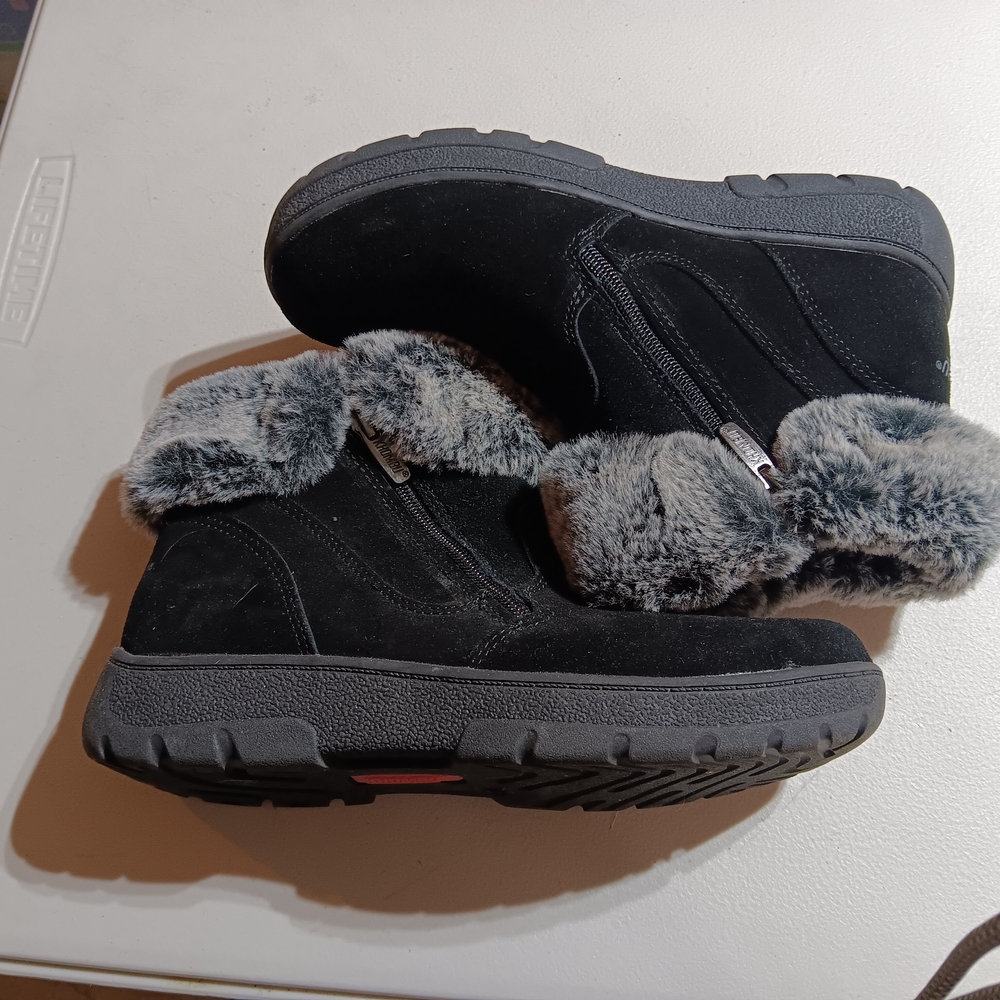 Khombu Black&grey Fur Ankel Winter Boots NWOT